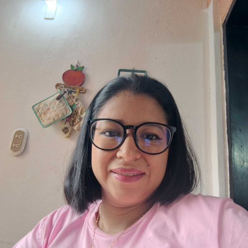 Mari R. profile photo