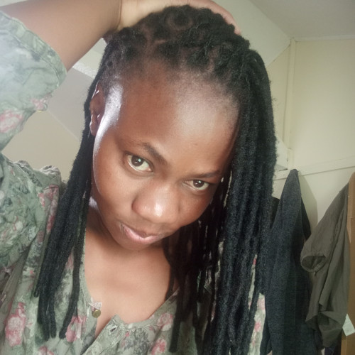 Vee V. profile photo