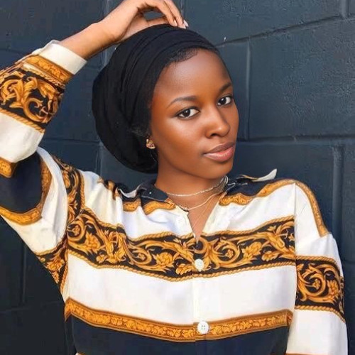 Dee M. profile photo