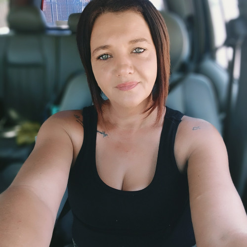 Tania  L.