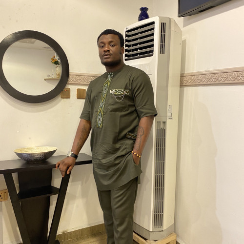 Happiness R. profile photo