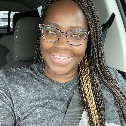 Bee D. profile photo