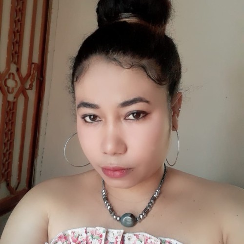 Ronia R.