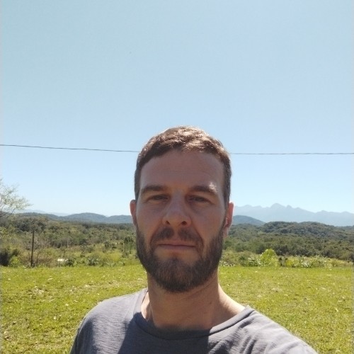Gustavo  L.