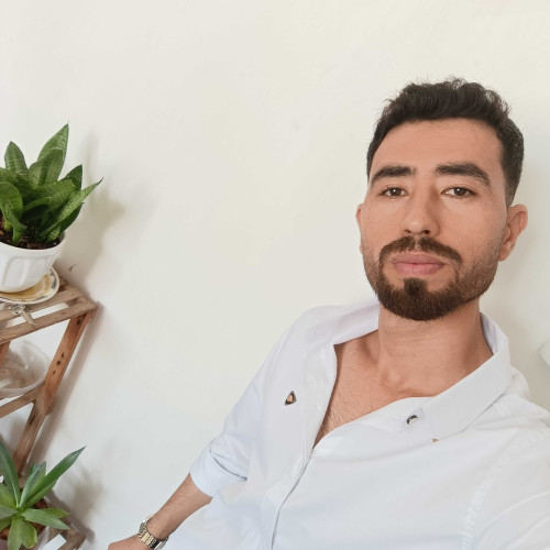 REZA J. profile photo