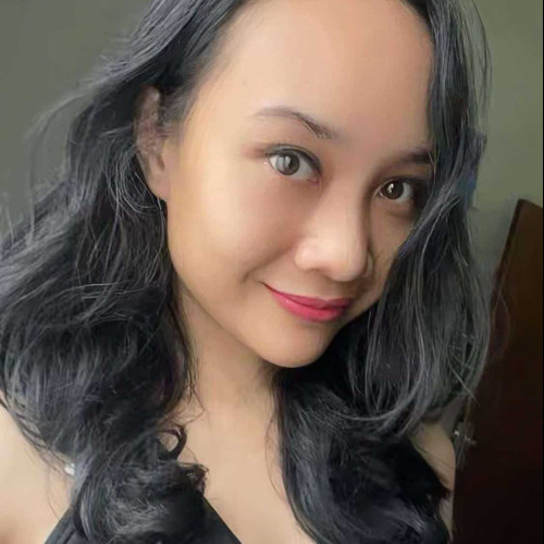 Laras C. profile photo