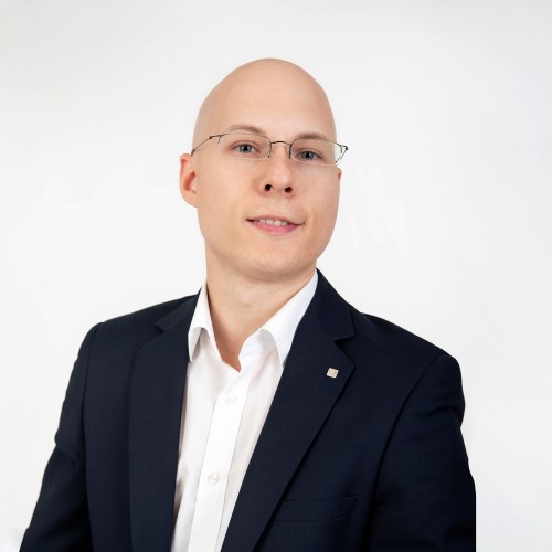 Andreas W.
