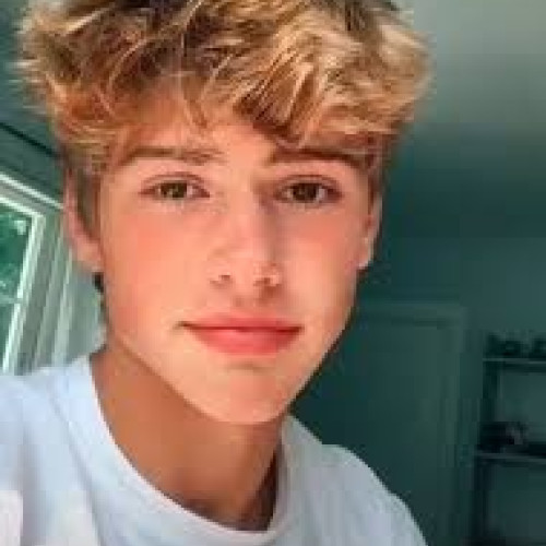 Lorian R. profile photo