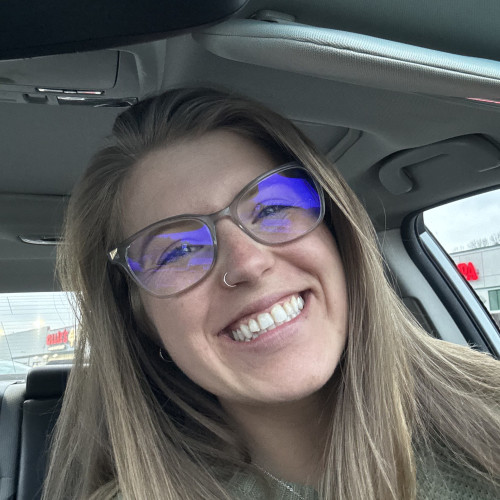 Laura W. profile photo