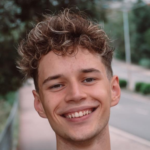 Alex F.