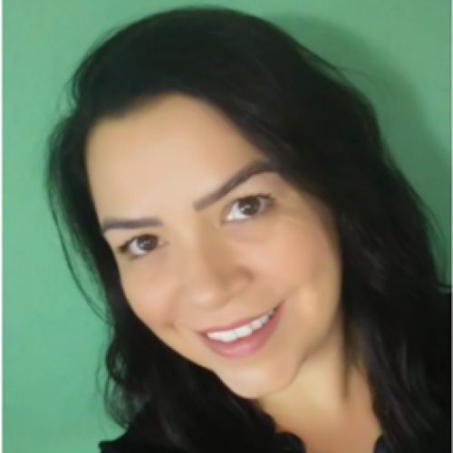 Aline F.