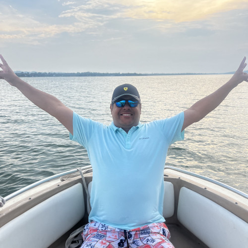 carlos L. profile photo