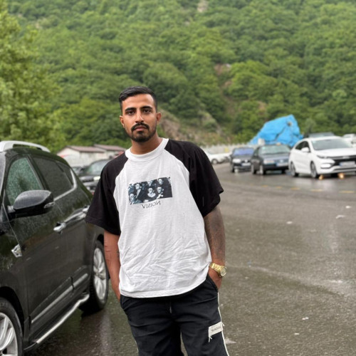 Ali V. profile photo