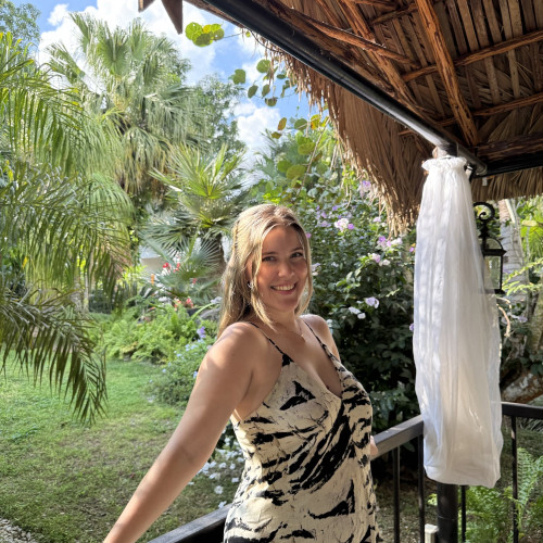 Thalia J. profile photo
