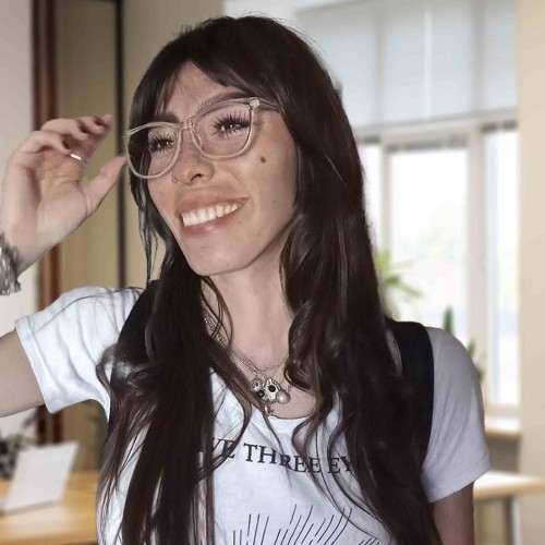 Loly N. profile photo