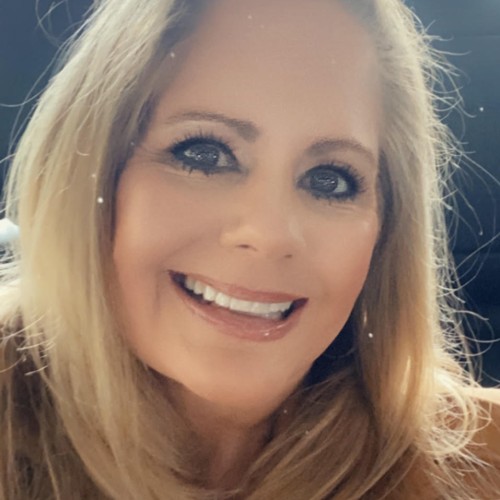 Traci R.