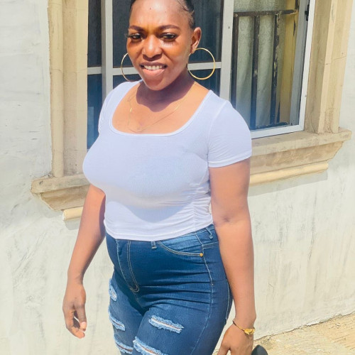 omolola M. profile photo