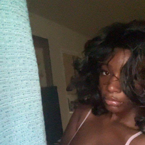 Nia W. profile photo
