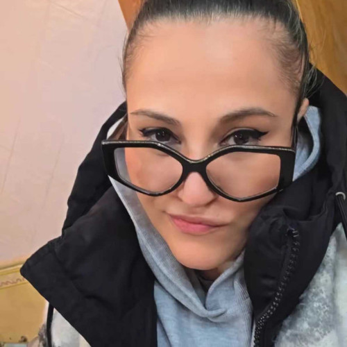 nuria R. profile photo