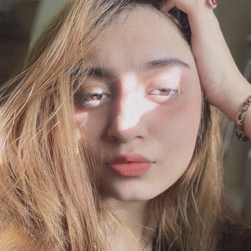 Suzzi  S.