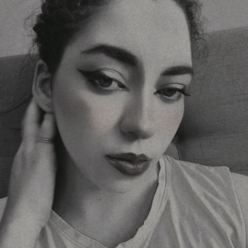 Lara C.
