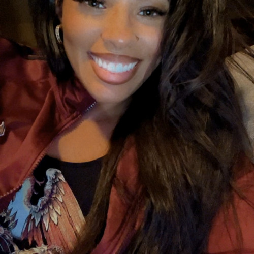 Vee  B. profile photo