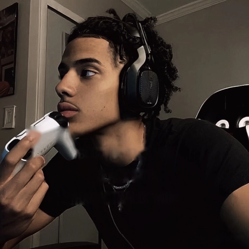Cravoo  B. profile photo
