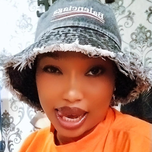  Eve b. profile photo