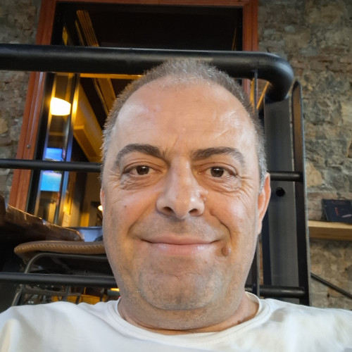 Lavdi B. profile photo