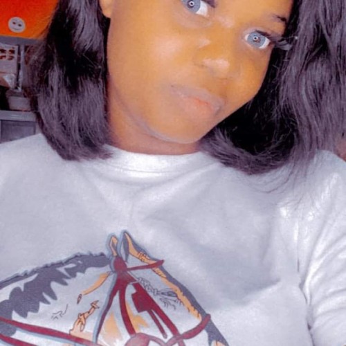 Esther F. profile photo