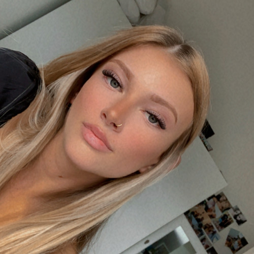 Evie L.