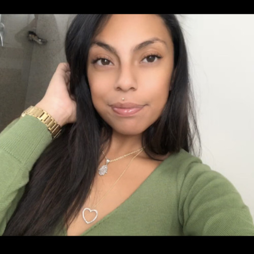 Layla R. profile photo