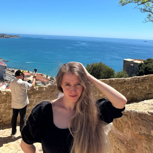Mari M. profile photo