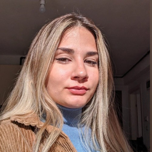 Esma  z.
