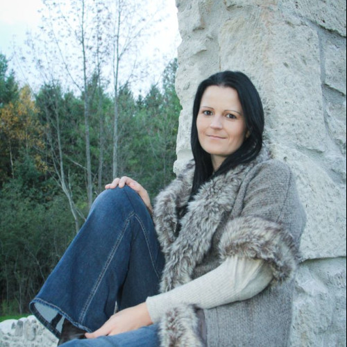Veronique  T.