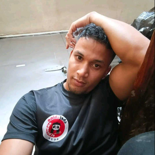 felix r. profile photo