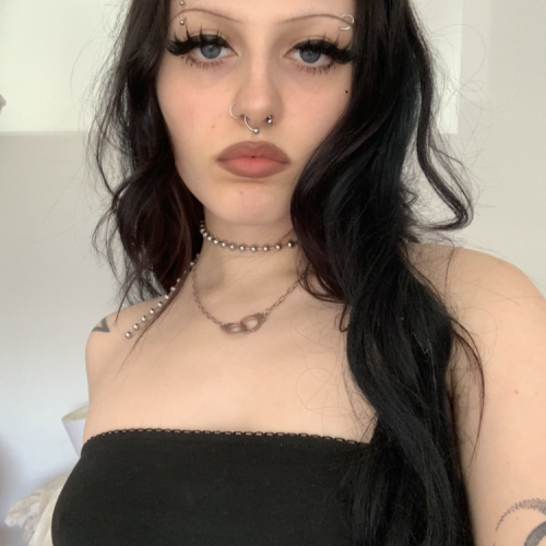 eve w. profile photo
