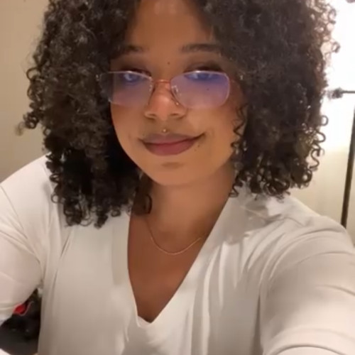 Ariona P. profile photo