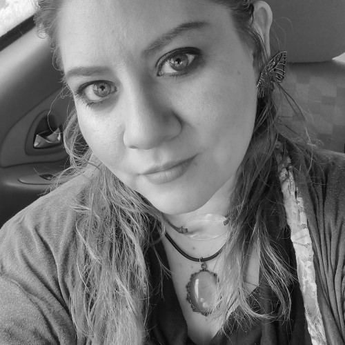 Violeta J.