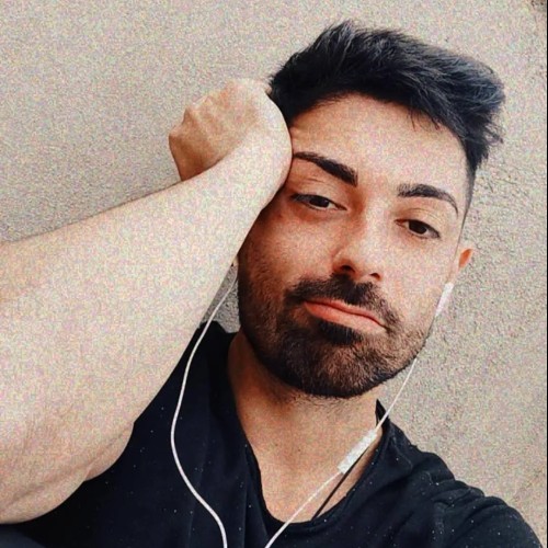 Dario L.