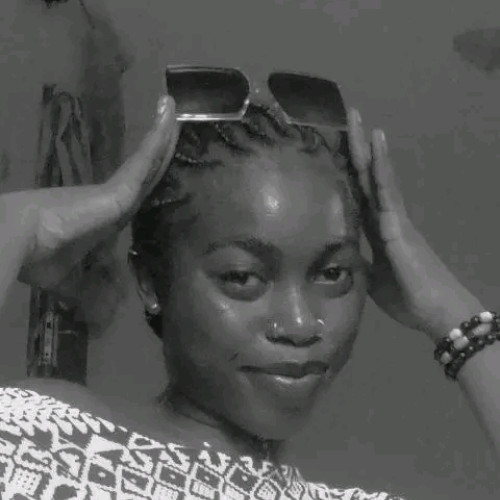 Thee V. profile photo