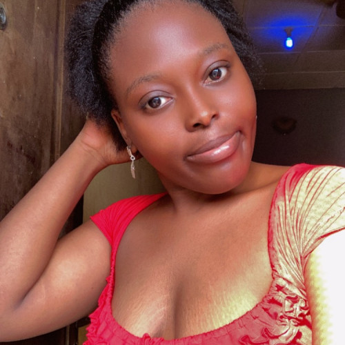 Royalty  Y. profile photo