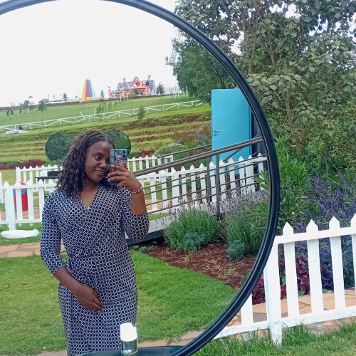 lisa m. profile photo