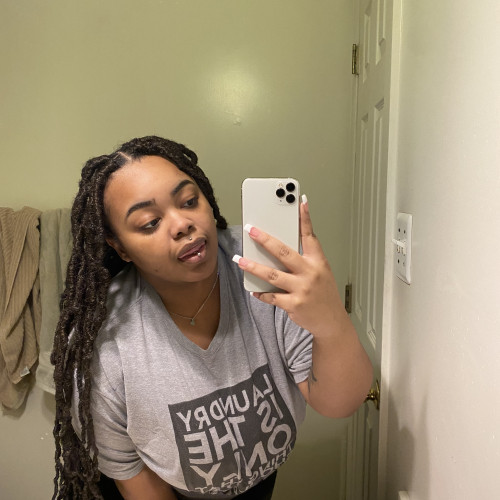 Rayna W. profile photo