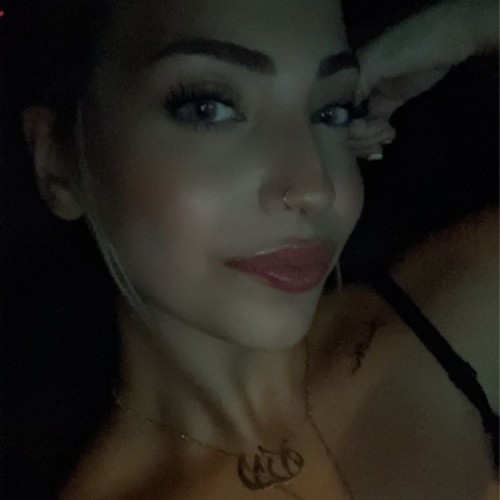 Lara B.