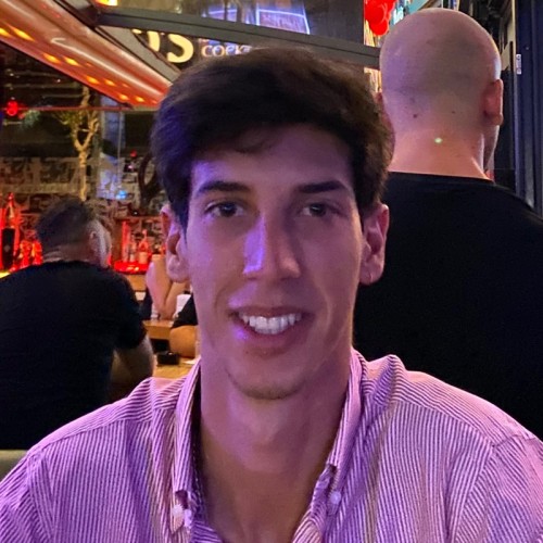 Tomás M.