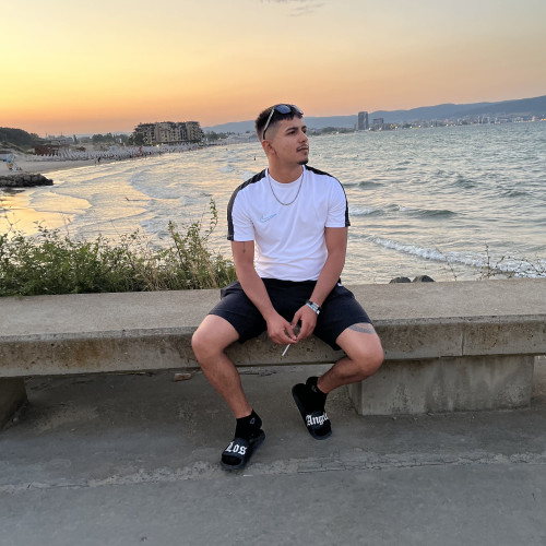 Razvan S.