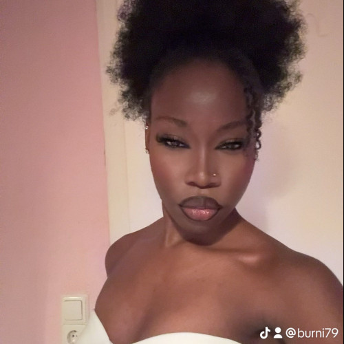 ashley b. profile photo