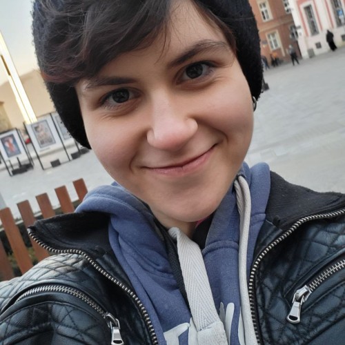 Nadiia L.