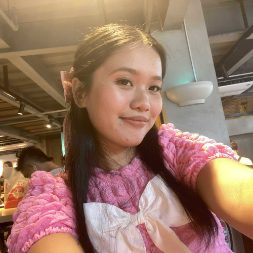 Maxine F. profile photo